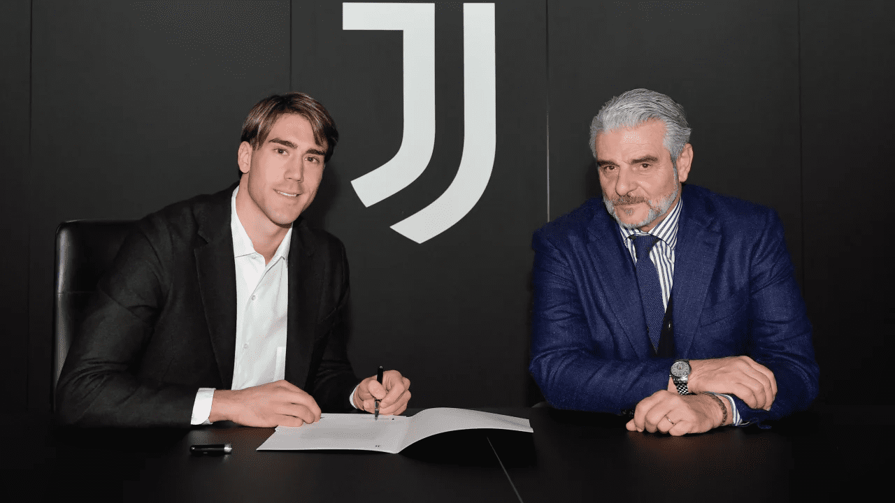 Oficjalnie Dusan Vlahovic Zawodnikiem Juventusu Serb Podpisal Kontrakt Do 2026 Roku