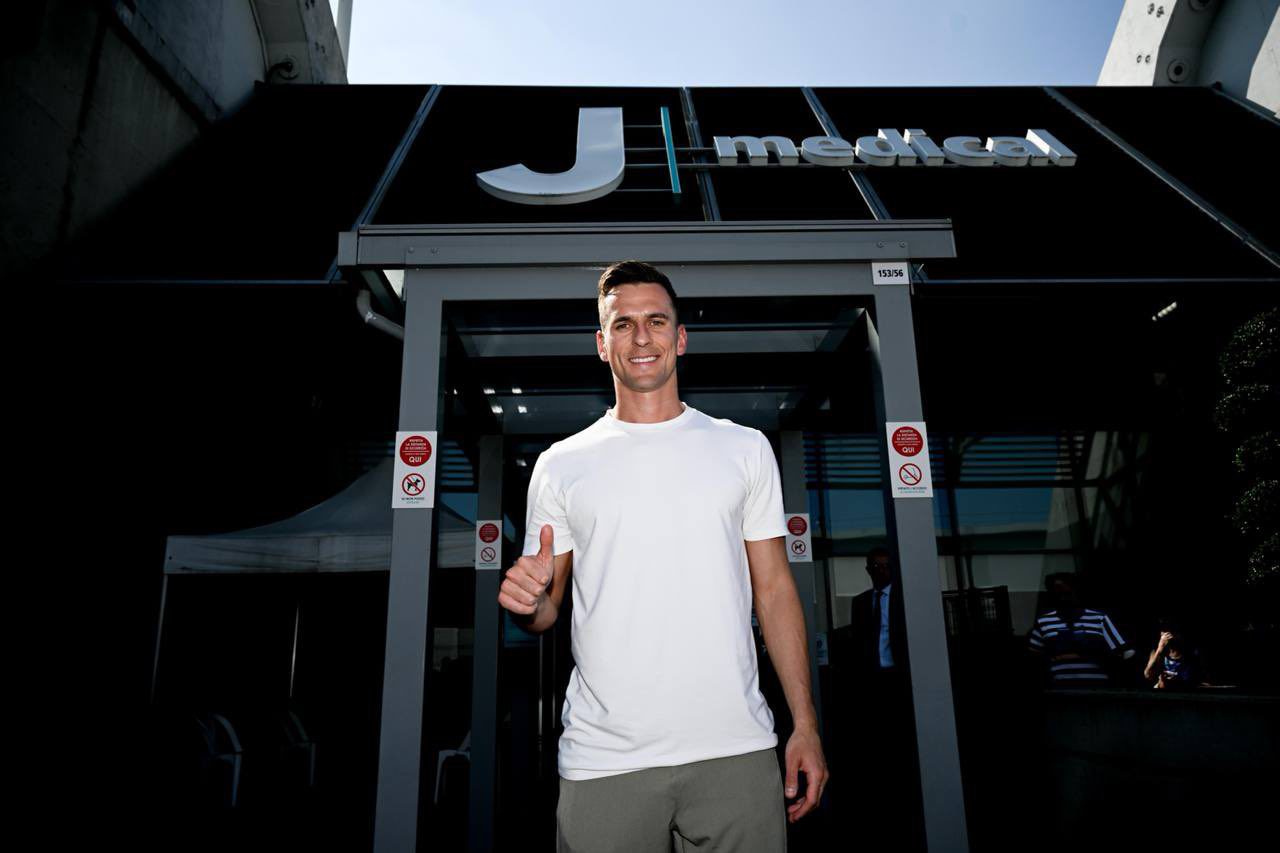 Arkadiusz Milik Juventus Twitter 2