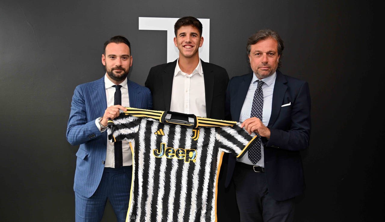Oficjalnie Facundo Gonzalez Pilkarzem Juventusu